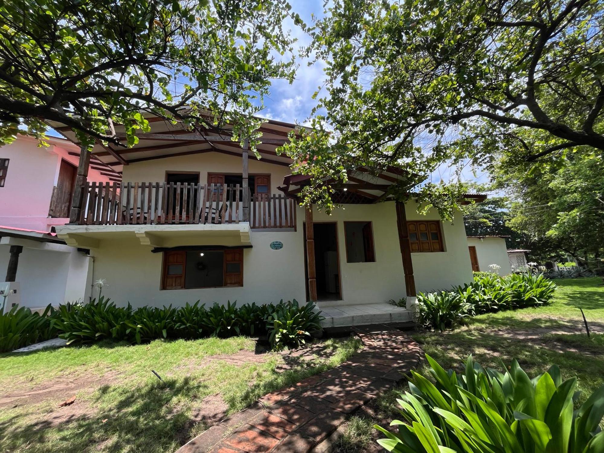 Casa De Playa Los Moncada León Exterior foto